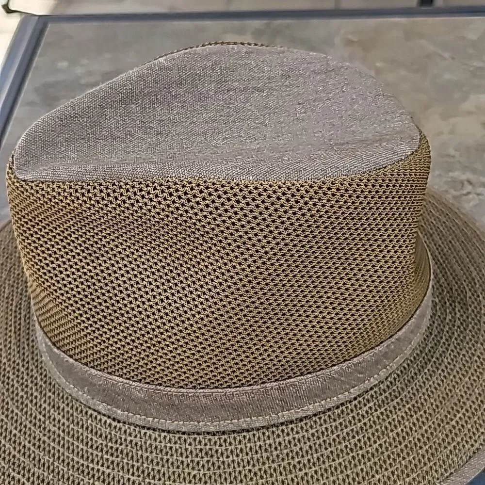 Henschel Hat Co. Size medium‎